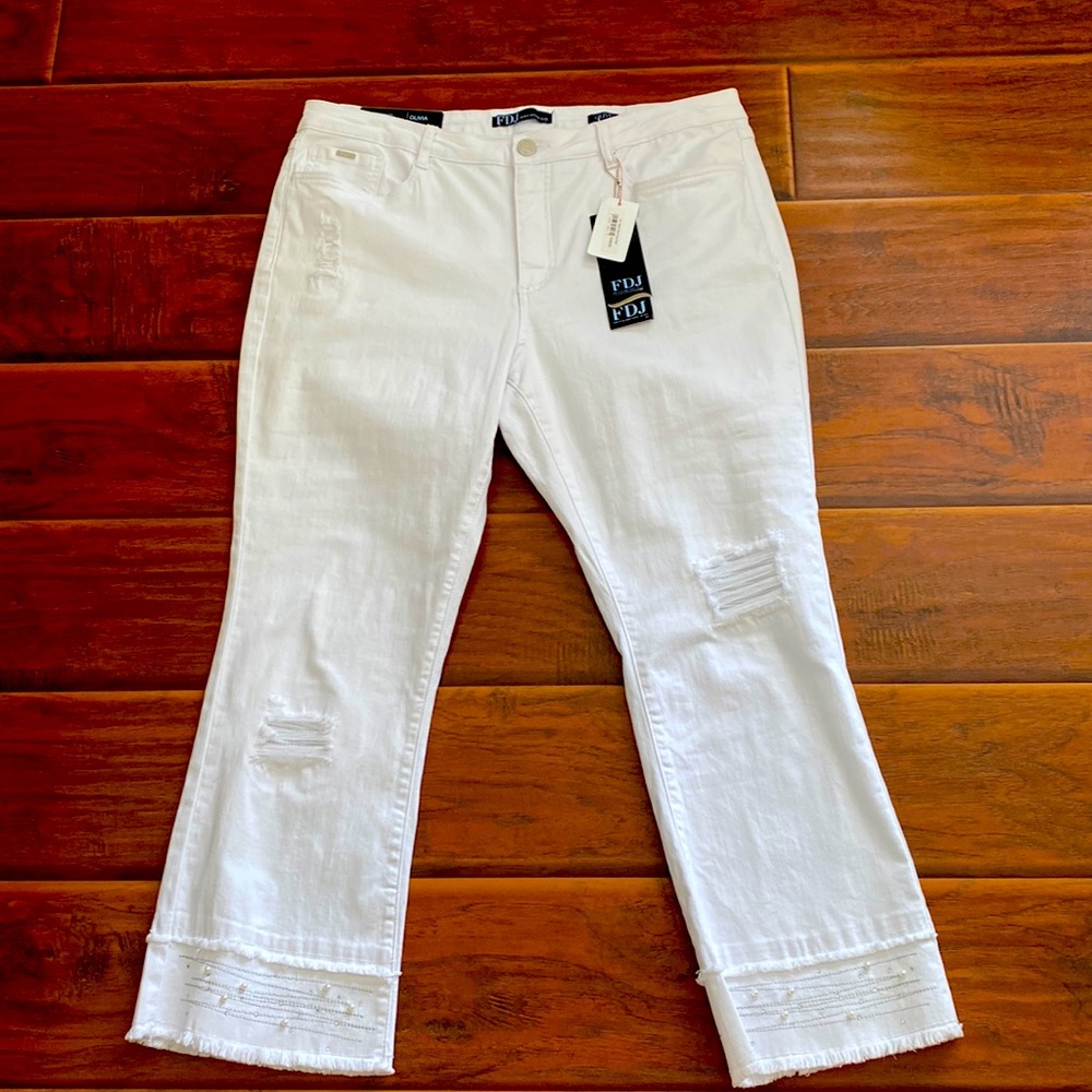 New FDJ Olivia white distress Denim Jeans